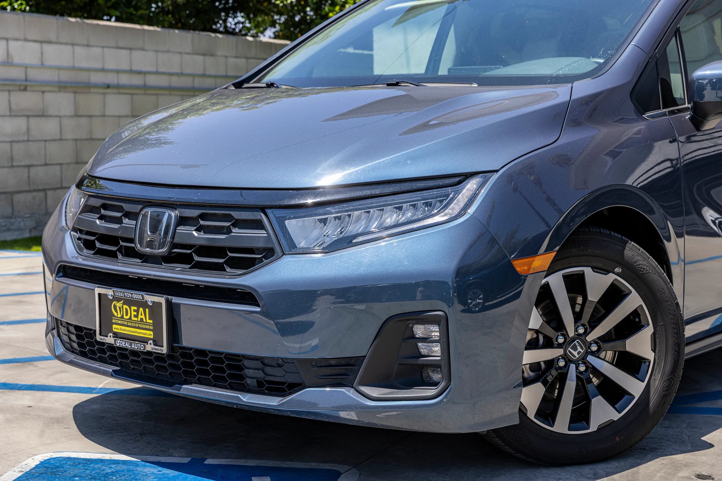 Used 2025 Honda Odyssey EX-L image 7