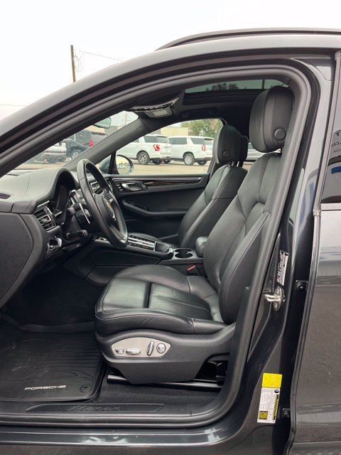 Used 2023 Porsche Macan w/ Premium Package Plus AWD/4WD image 26