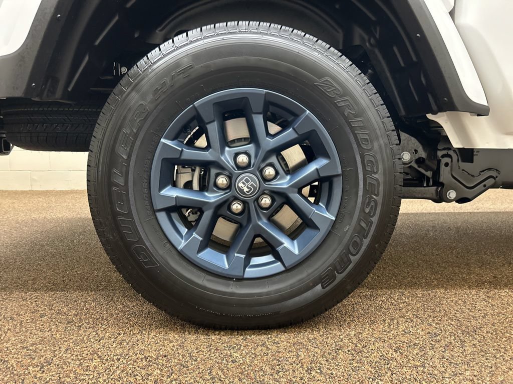 New 2026 Jeep Gladiator Sport AWD/4WD image 26