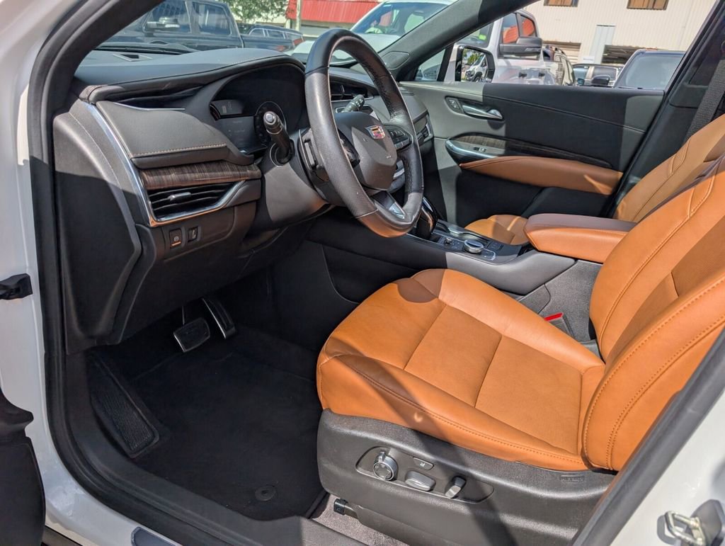 Used 2023 Cadillac XT4 Sport FWD image 11