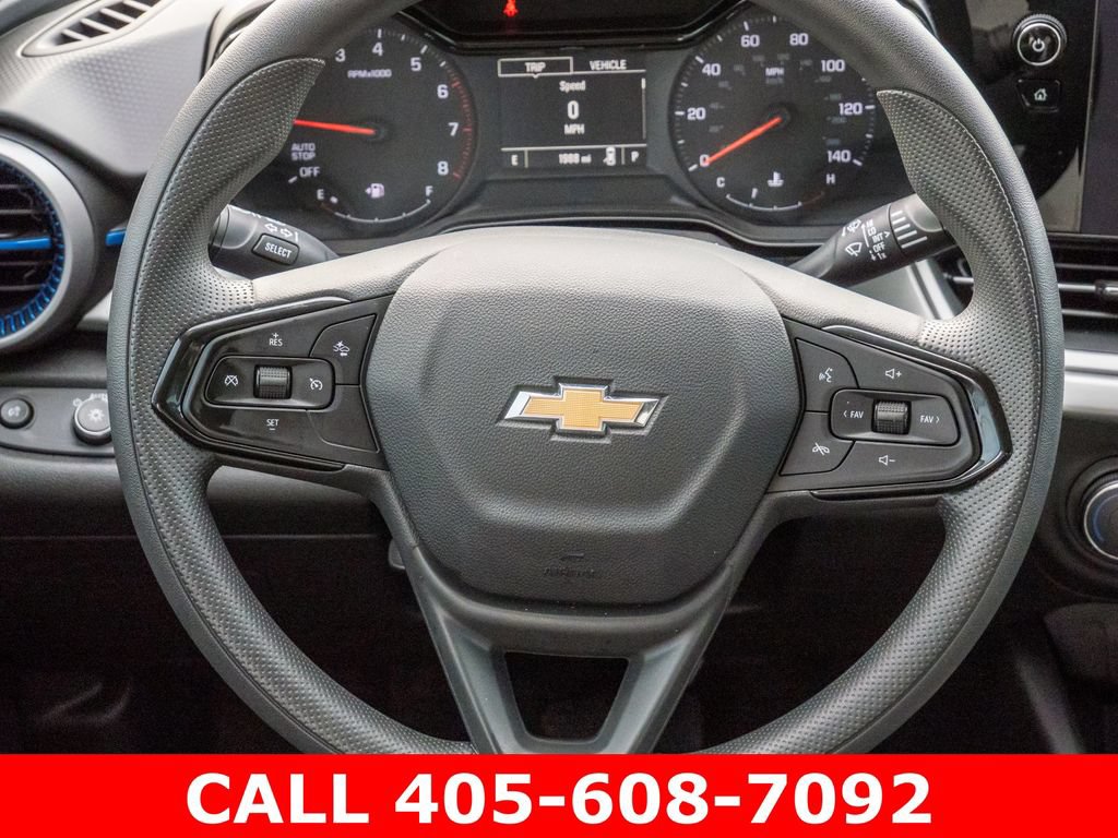 Used 2026 Chevrolet Trax LS w/ Driver Confidence Package FWD image 39