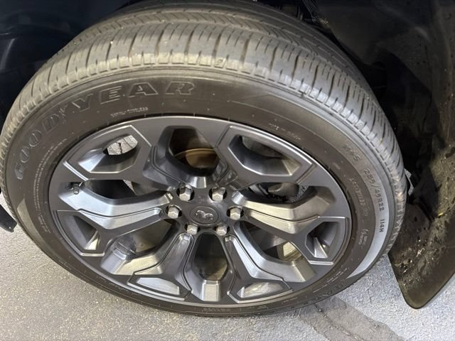 Used 2023 RAM 1500 Limited AWD/4WD image 11