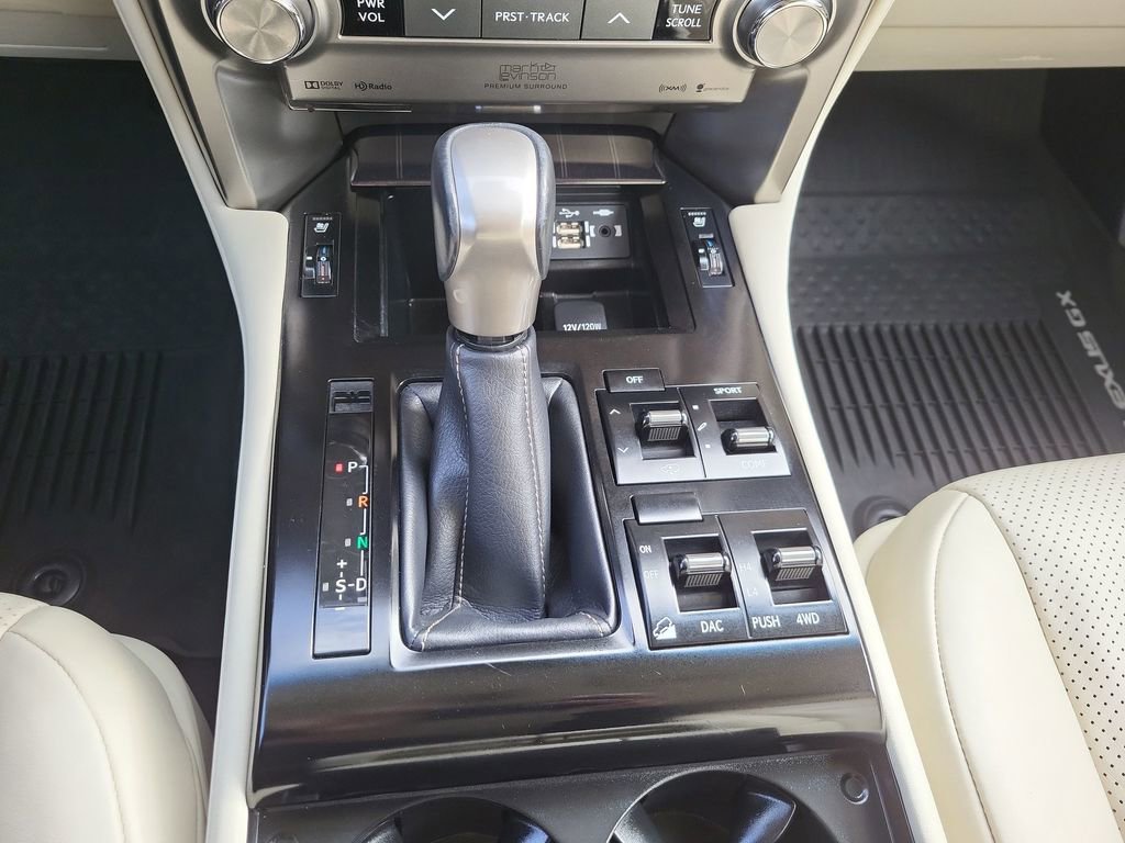 Used 2021 Lexus GX 460 Luxury w/ Sport Design Package image 16