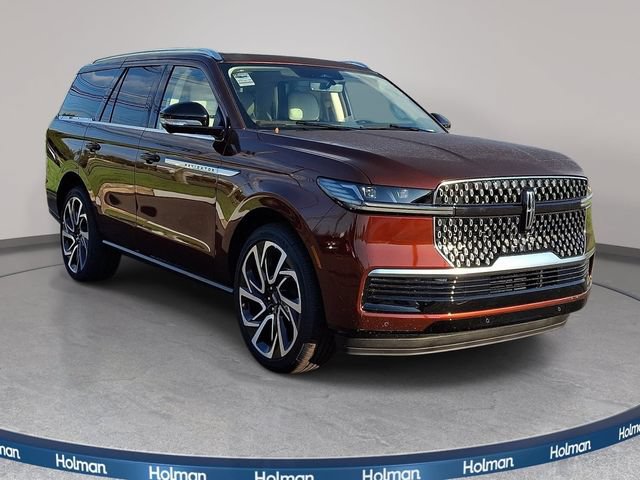 New 2027 Lincoln Navigator Reserve AWD/4WD image 3