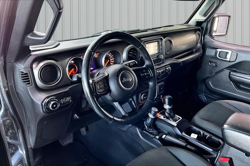 Used 2018 Jeep Wrangler Unlimited Sport S AWD/4WD image 16