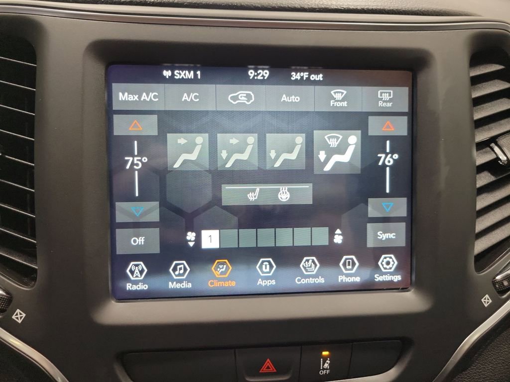 Used 2022 Jeep Cherokee Latitude Lux w/ Sun & Sound Group image 41