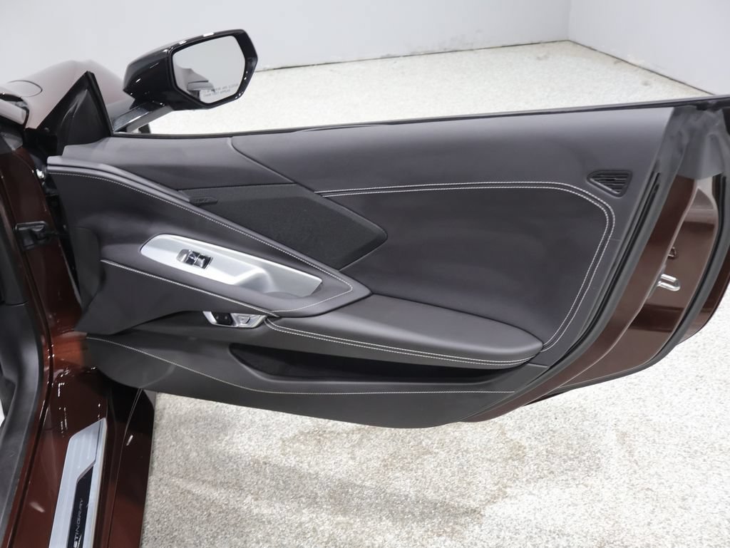Used 2023 Chevrolet Corvette Stingray Convertible w/ Z51 Performance Package RWD image 29