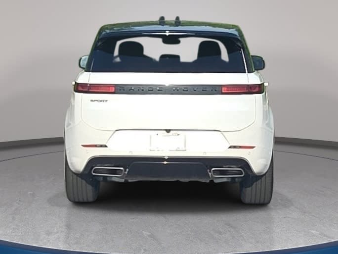 Used 2026 Land Rover Range Rover Sport Dynamic SE AWD/4WD image 6