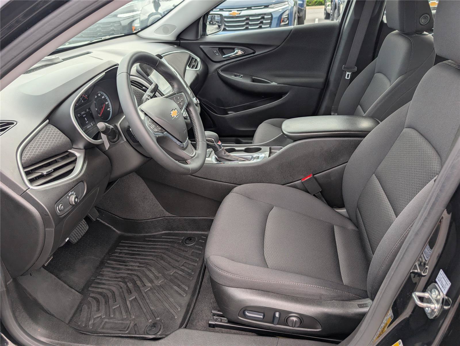 Used 2024 Chevrolet Malibu RS FWD image 15