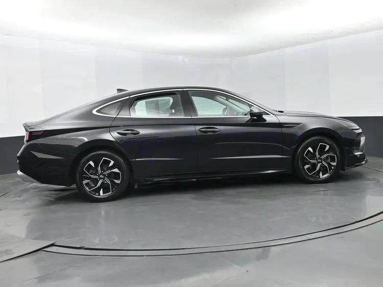 Used 2024 Hyundai Sonata SEL FWD image 4