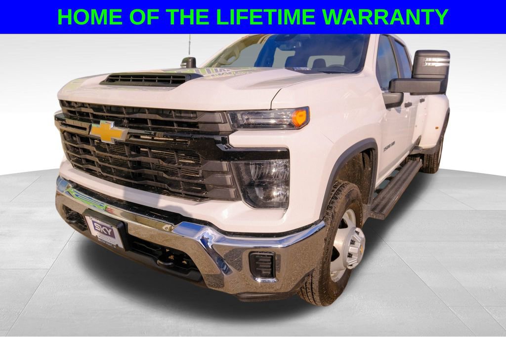 Used 2024 Chevrolet Silverado 3500 W/T image 1