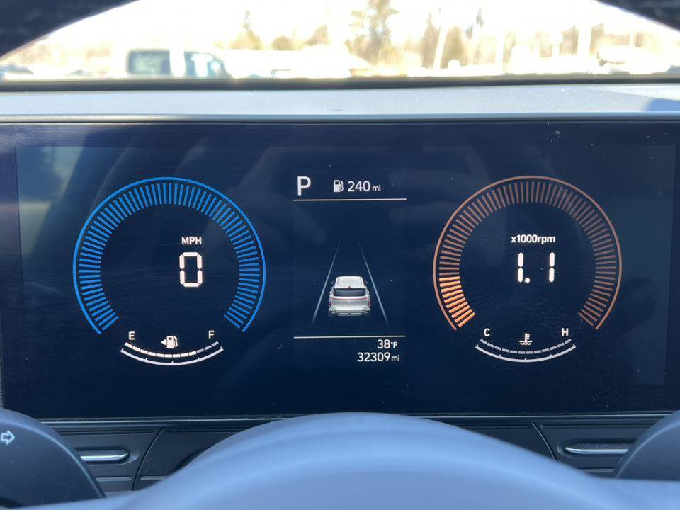 Used 2025 Hyundai Kona SEL AWD/4WD image 16