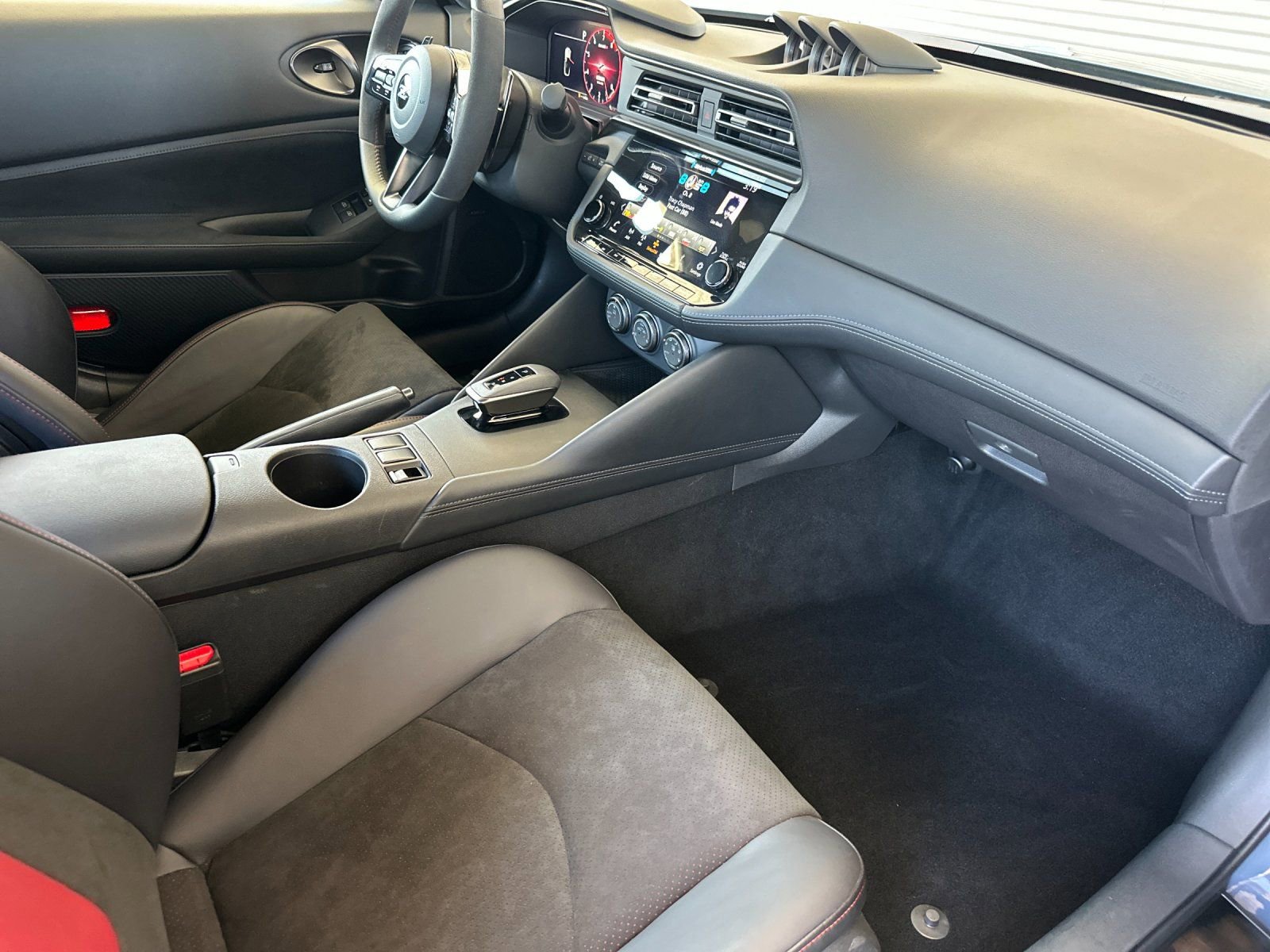 Used 2026 Nissan Z NISMO RWD image 16