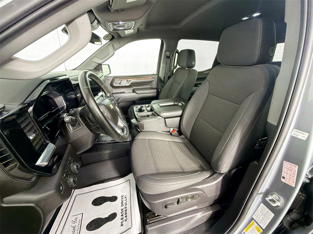 Used 2024 Chevrolet Silverado 1500 LT image 19