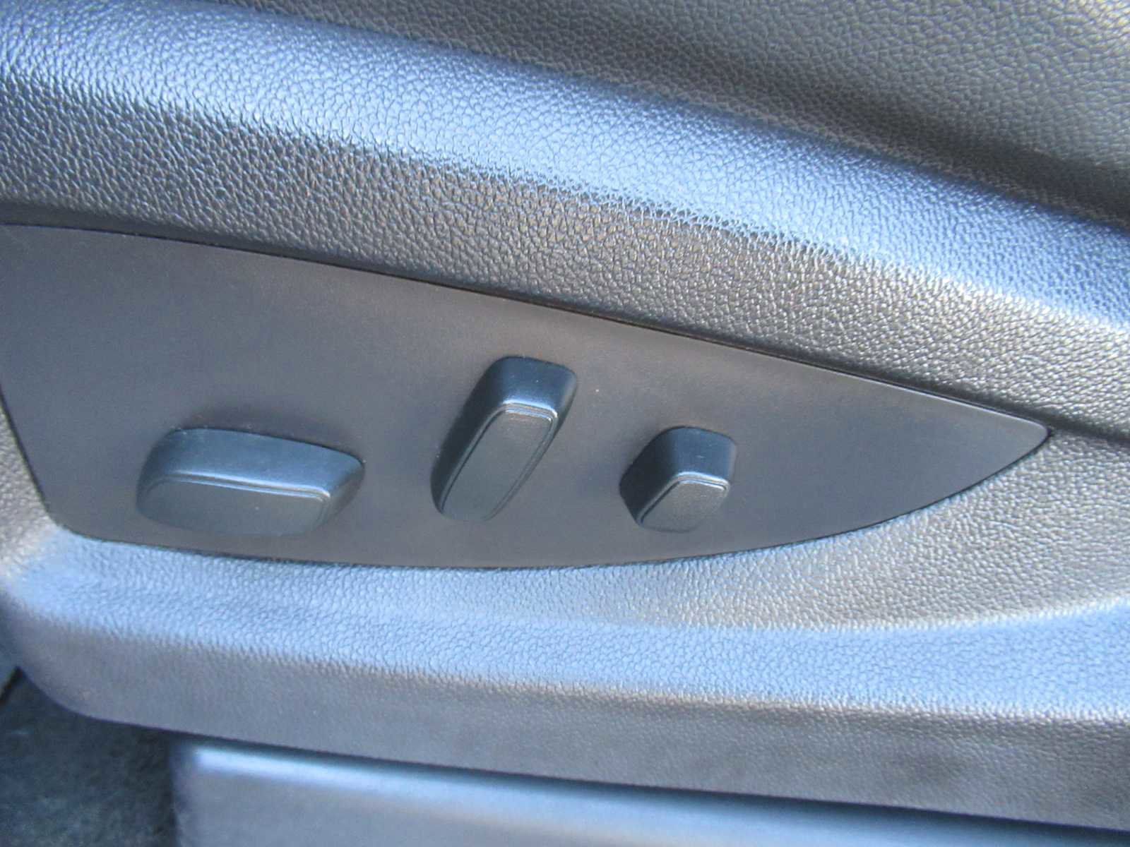 Used 2016 Chevrolet Silverado 1500 LTZ Z71 w/ LTZ Plus Package image 22