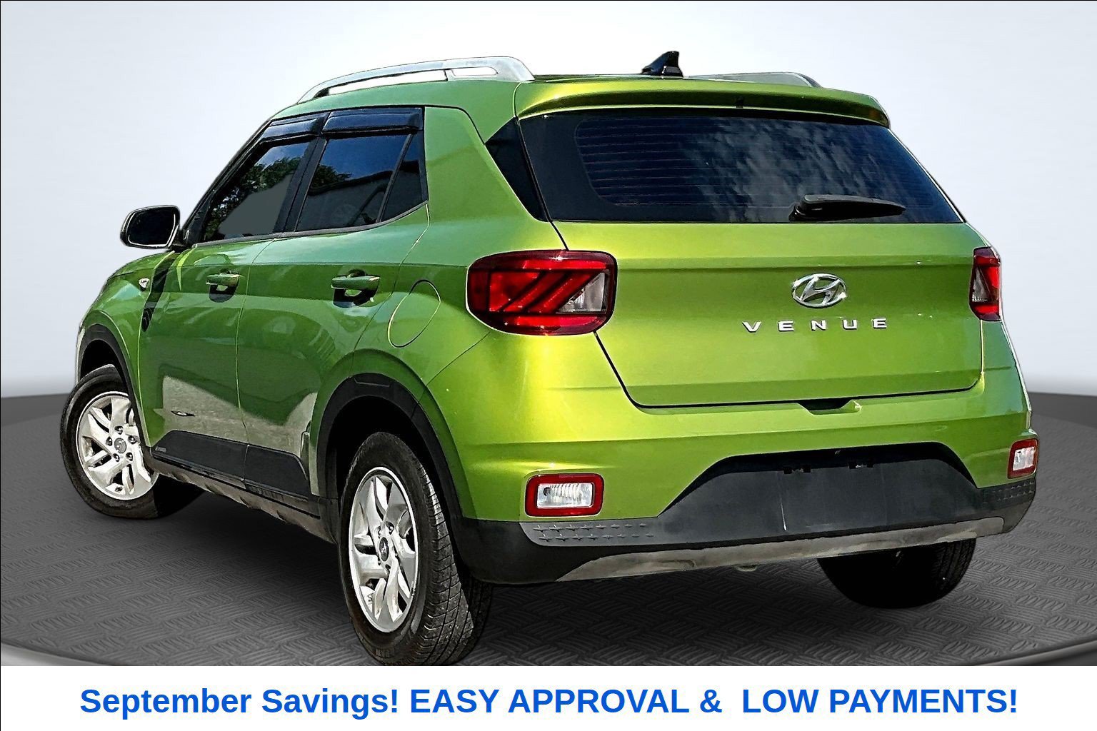 Used 2020 Hyundai Venue SEL w/ Convenience Package FWD image 3