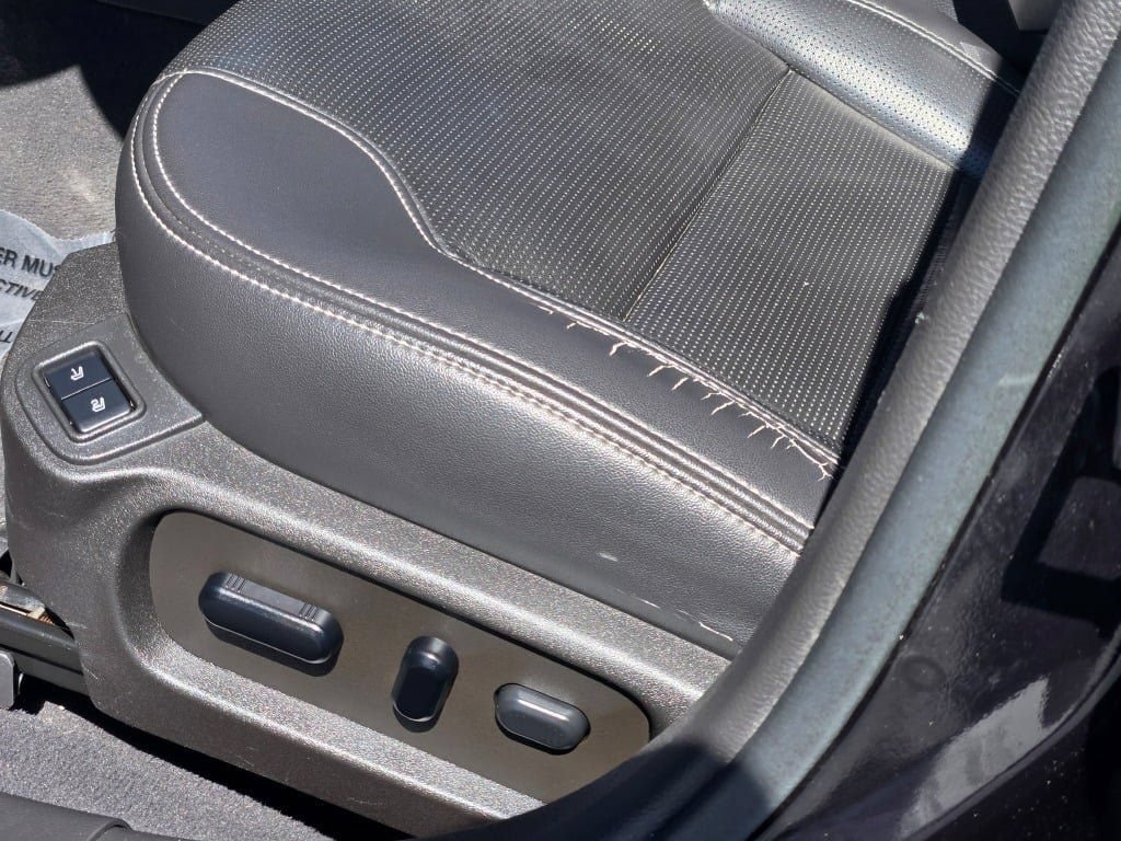 Used 2019 Ford Taurus Limited AWD/4WD image 23