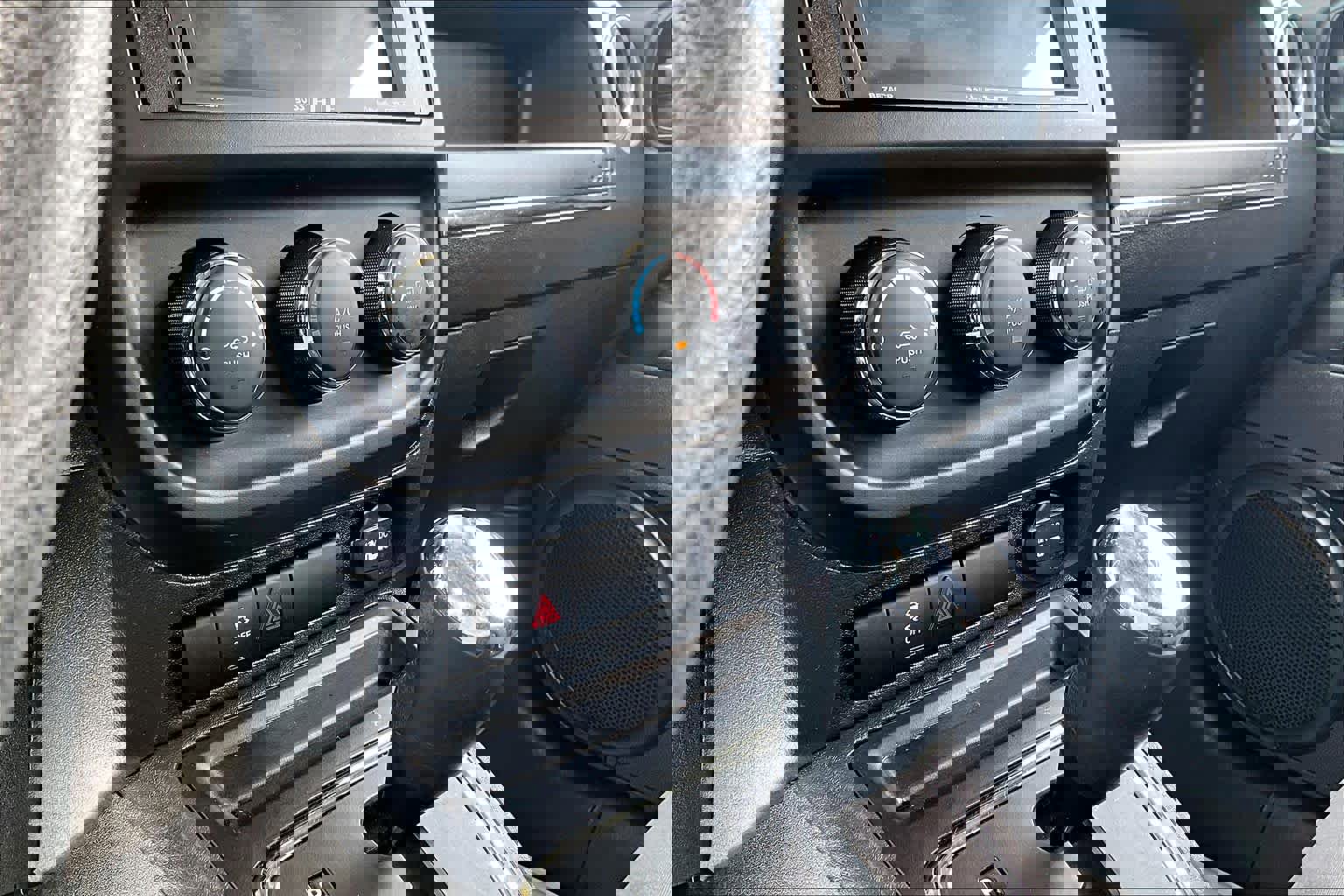 Used 2015 Jeep Patriot Sport w/ Power Value Group image 32