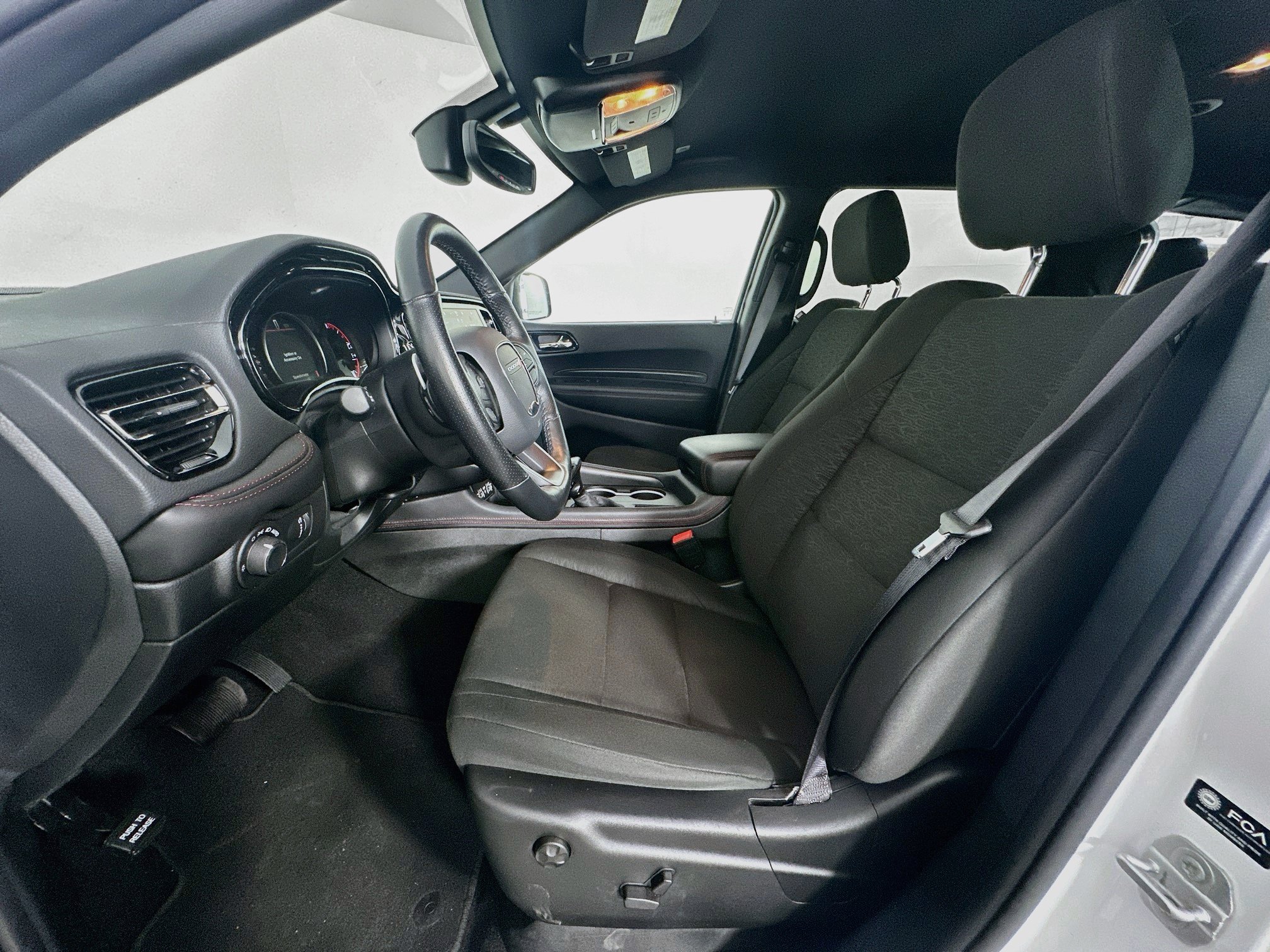 Used 2025 Dodge Durango GT RWD image 13