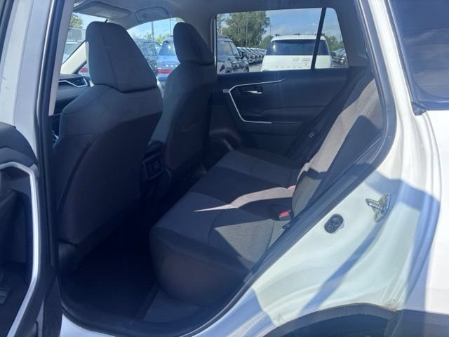 Used 2022 Toyota RAV4 XLE w/ XLE Grade Weather Package AWD/4WD image 33