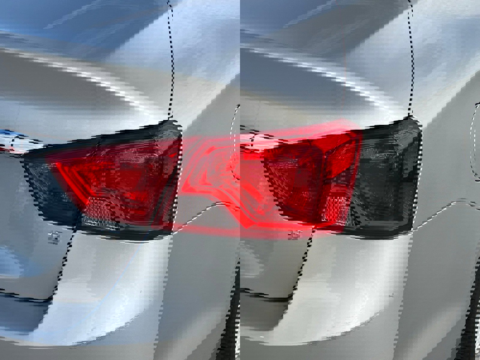 Used 2018 Chevrolet Impala LT w/ LT Leather Package image 13