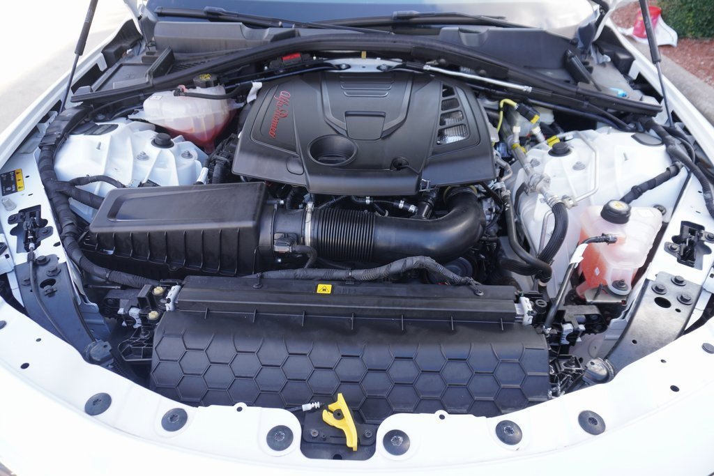 Used 2022 Alfa Romeo Giulia Veloce image 25