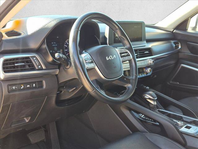 Used 2022 Kia Telluride S AWD/4WD image 2