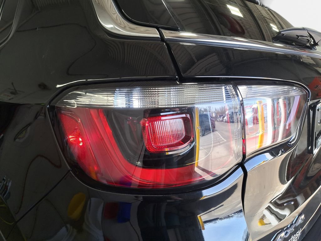 Certified 2023 Jeep Compass Latitude AWD/4WD image 32