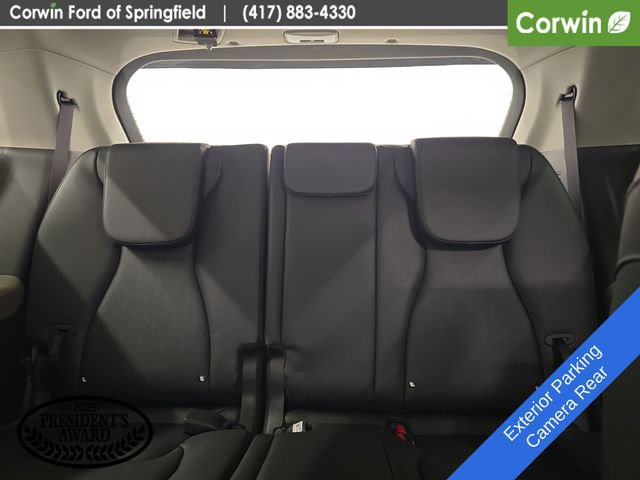 Used 2025 Kia Carnival FWD image 18