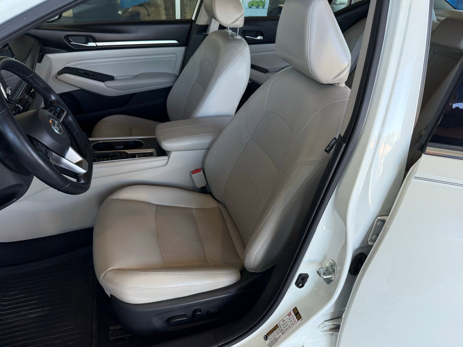 Used 2019 Nissan Altima 2.5 Platinum FWD image 31