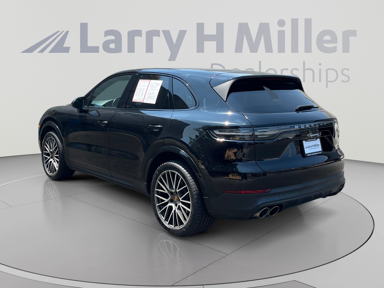 Used 2021 Porsche Cayenne S AWD/4WD image 3