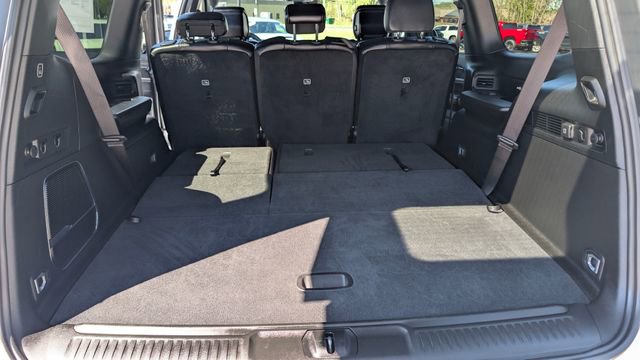 Used 2022 Jeep Wagoneer Series I AWD/4WD image 14