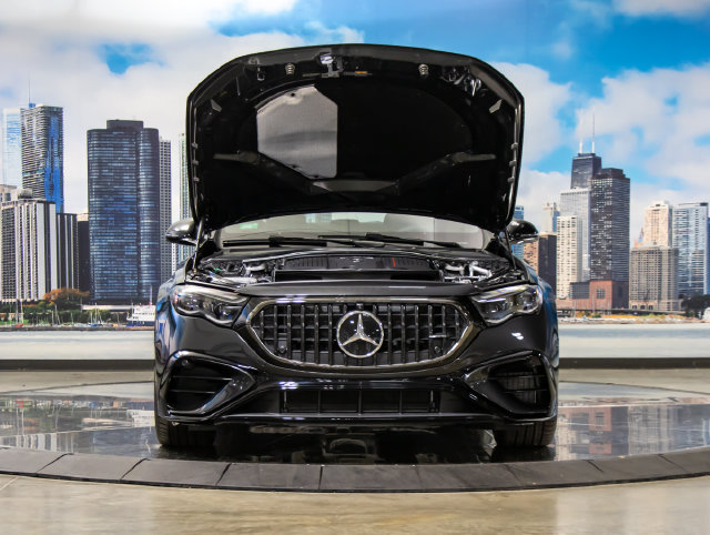 New 2027 Mercedes-Benz E 53 AMG e 4MATIC Sedan image 4