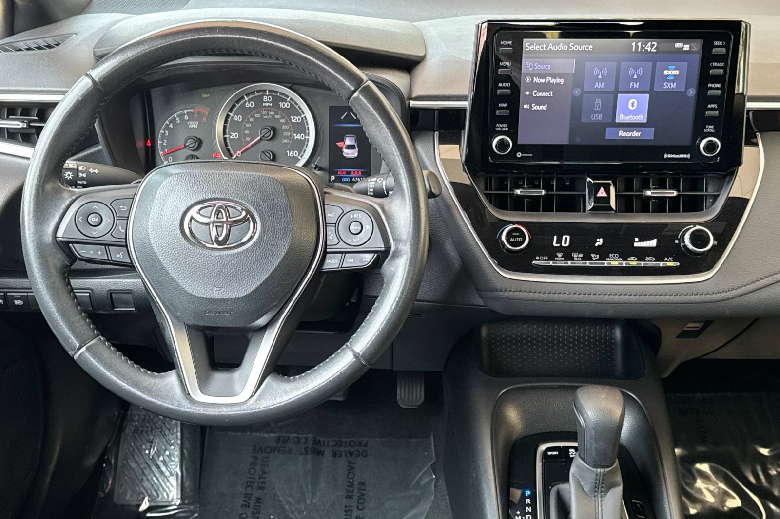 Certified 2022 Toyota Corolla SE w/ SE Premium Package FWD image 20