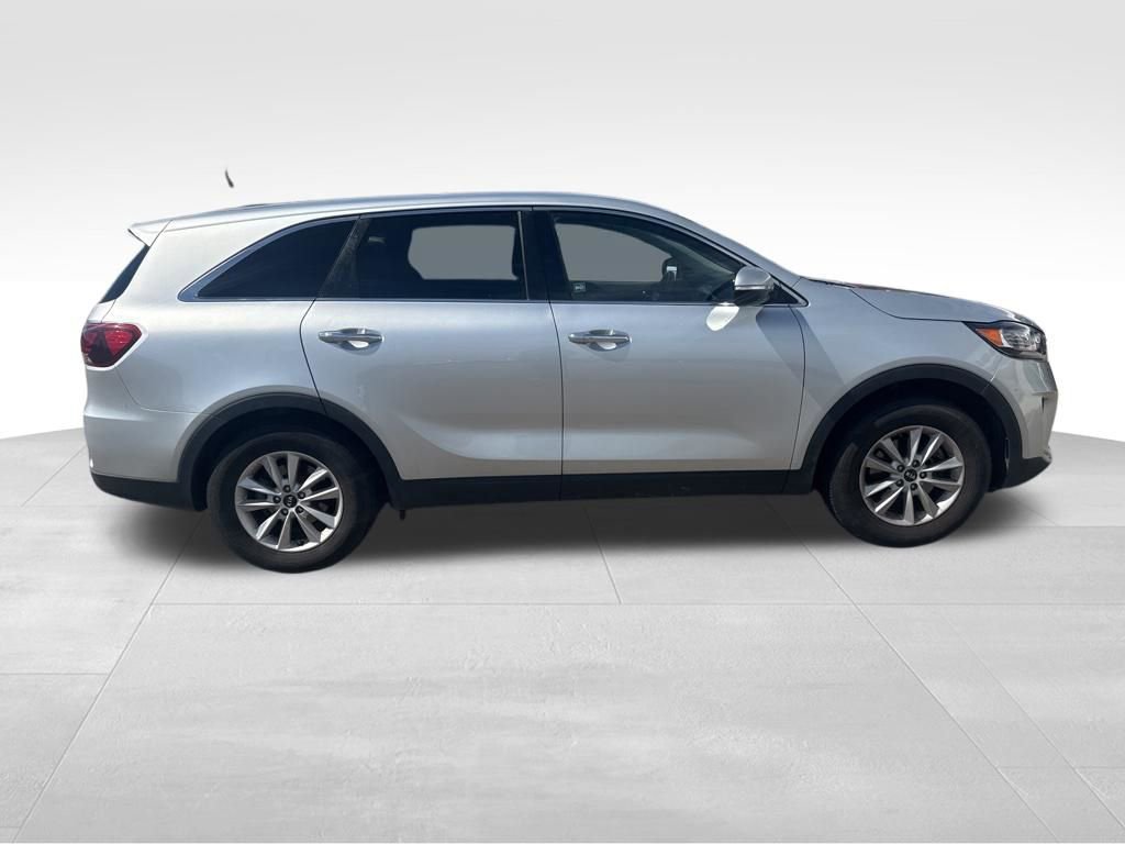 Used 2020 Kia Sorento LX image 19