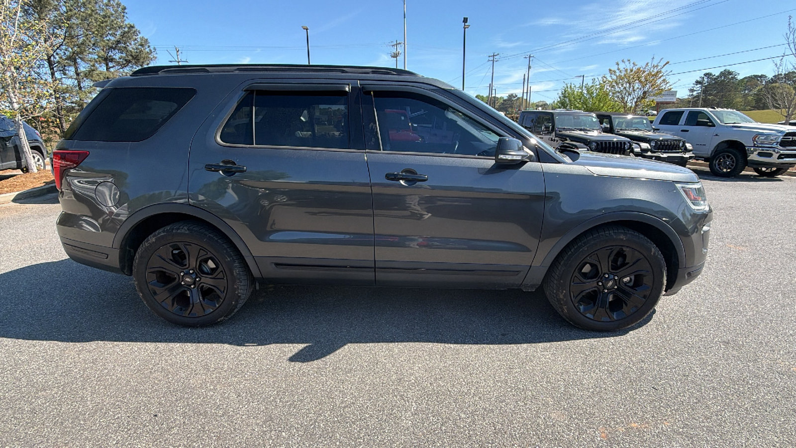 Used 2019 Ford Explorer Sport image 7