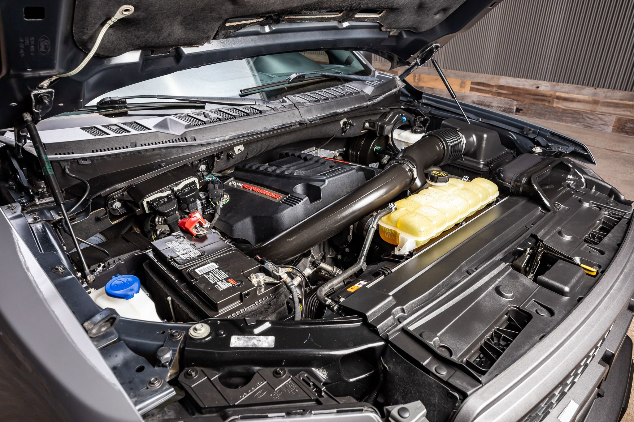 Used 2020 Ford F150 Raptor w/ Equipment Group 802A Luxury image 38