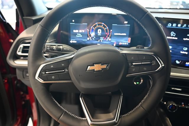 New 2027 Chevrolet Traverse LT w/ Driver Confidence Package FWD image 21