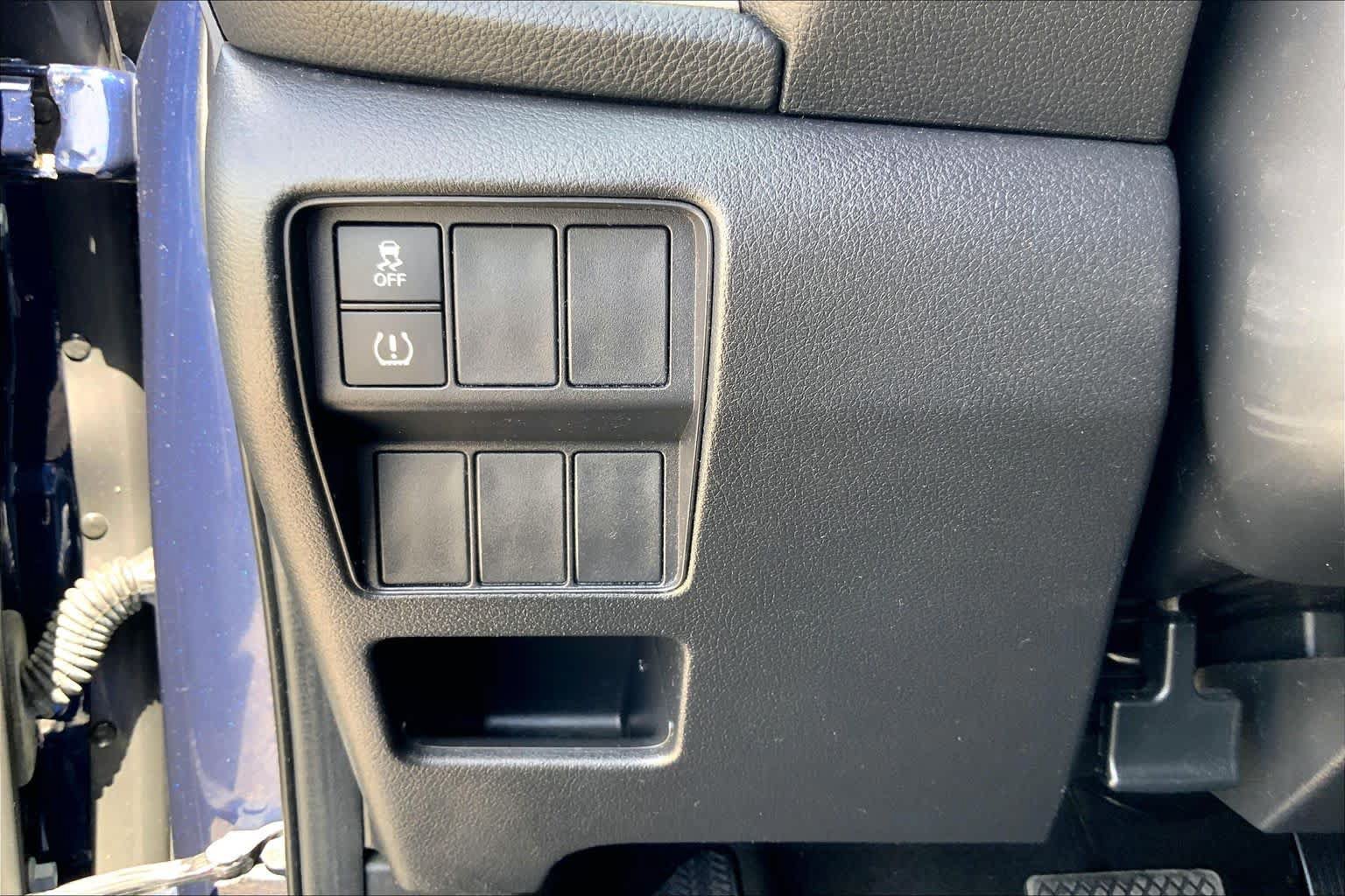 Used 2019 Honda CR-V LX image 33