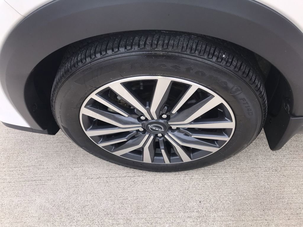 Used 2024 Nissan Kicks SV w/ Interior Electronics Package FWD image 10
