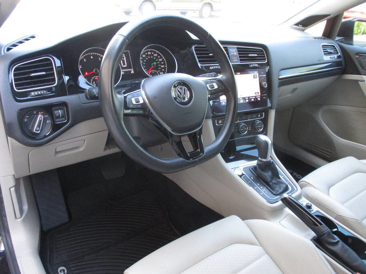 Used 2018 Volkswagen Golf SEL FWD image 75