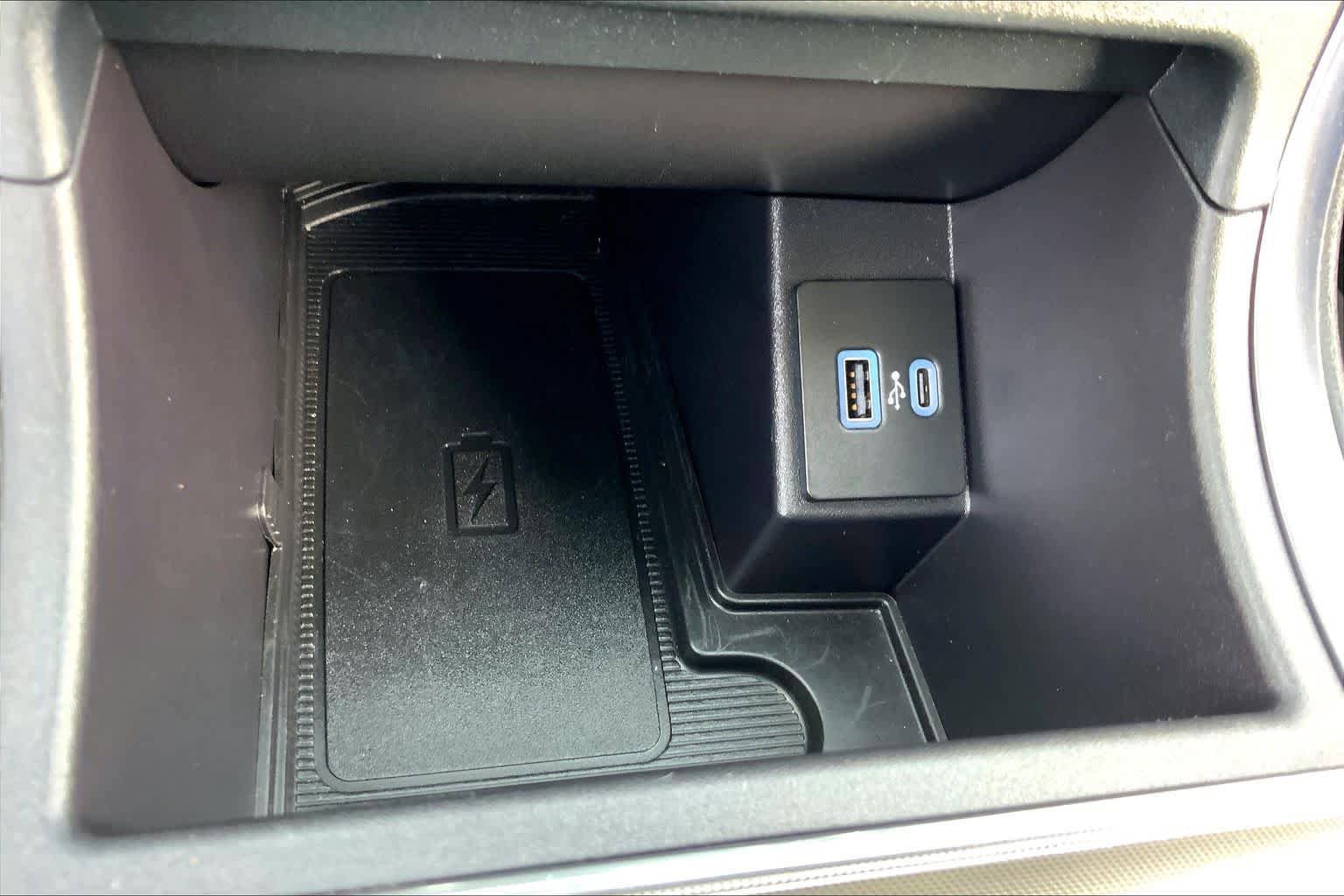 Certified 2023 Ford Edge Titanium AWD/4WD image 32