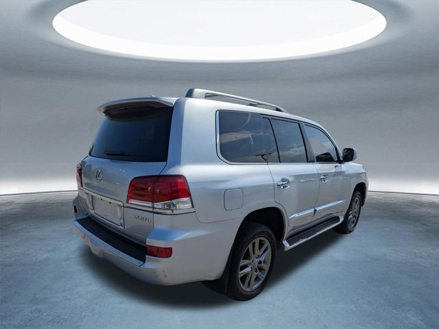 Used 2015 Lexus LX 570 4WD w/ Luxury Package image 4