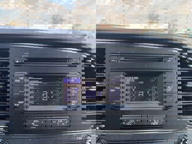 Used 2017 Hyundai Elantra SE image 14