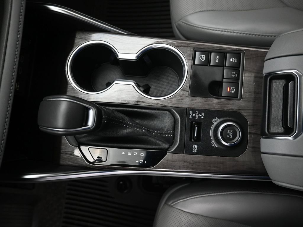 Used 2023 Toyota Highlander Limited image 23