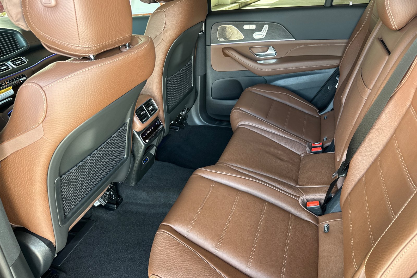 New 2026 Mercedes-Benz GLS 580 4MATIC image 12