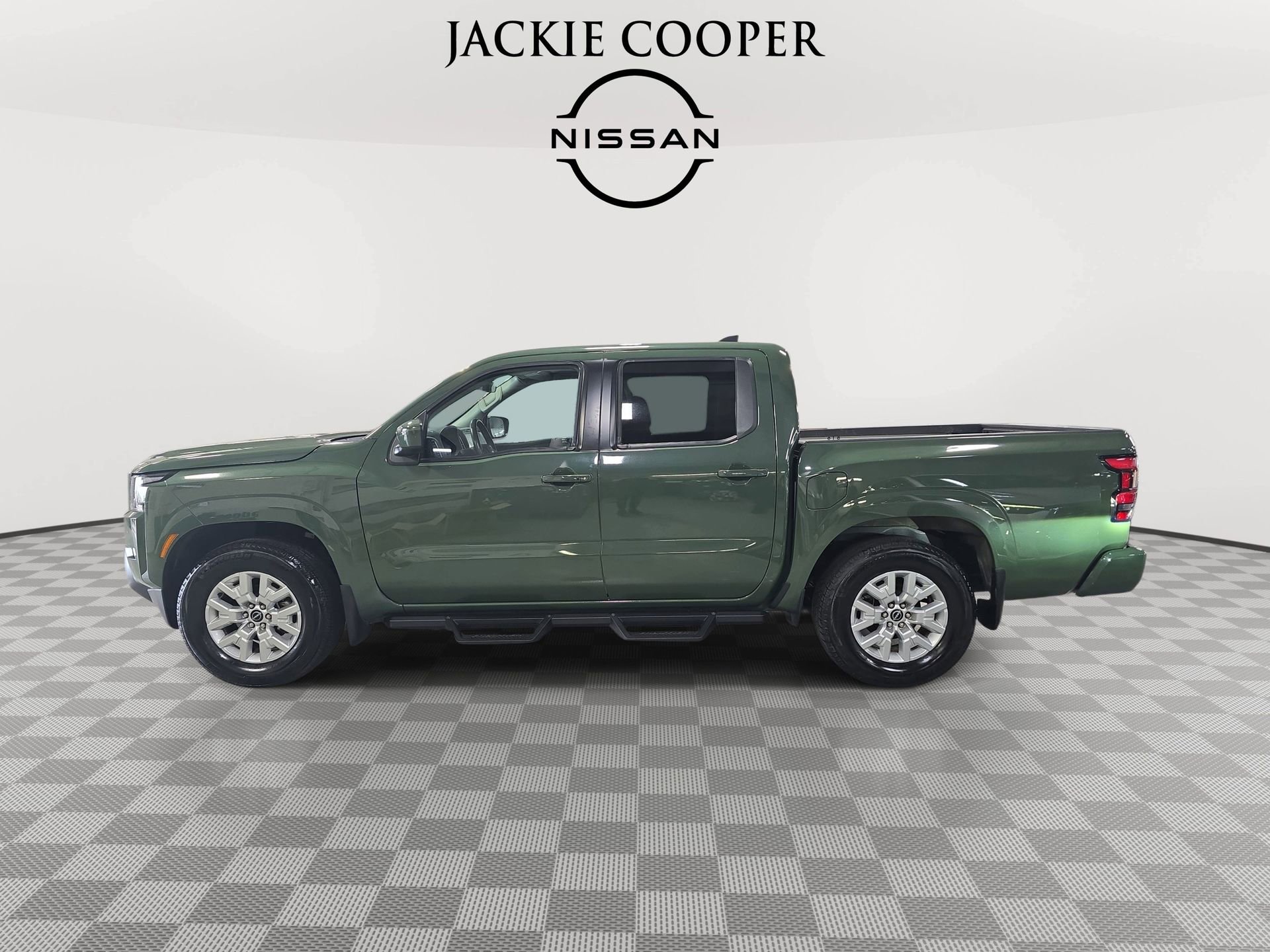 Used 2024 Nissan Frontier SV w/ SV Convenience Package RWD image 8