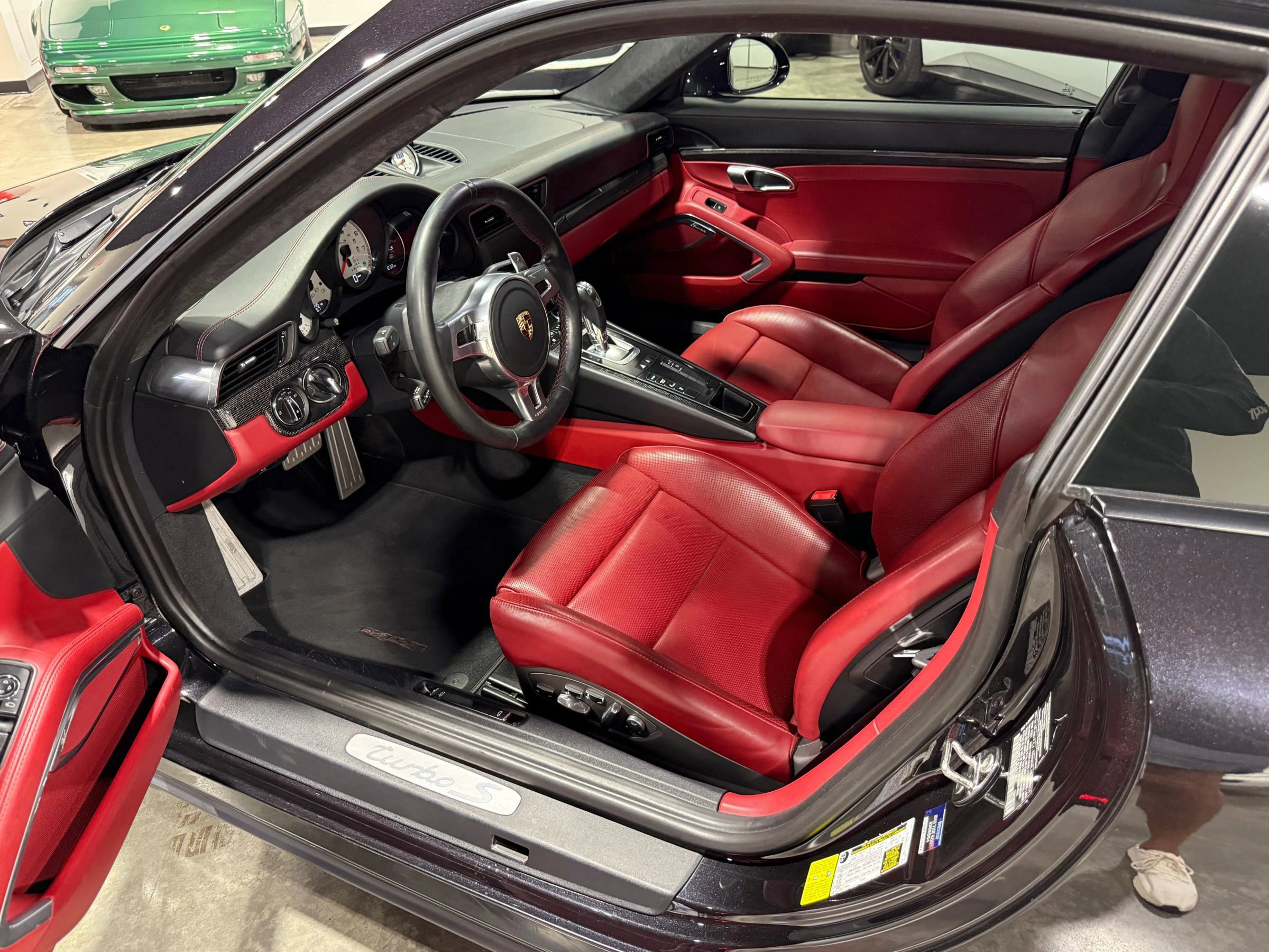 Used 2014 Porsche 911 Turbo S AWD/4WD image 41