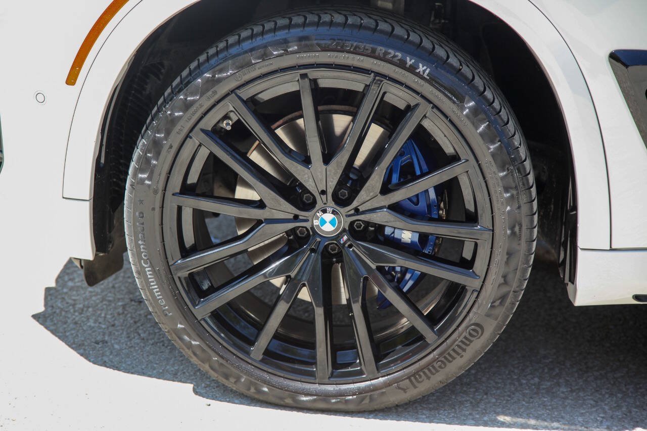 Used 2024 BMW X5 sDrive40i w/ M Sport Package RWD image 10