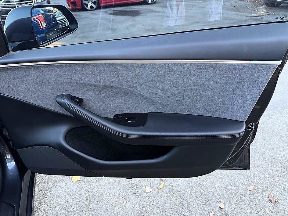Used 2025 Tesla Model 3 Long Range RWD image 22